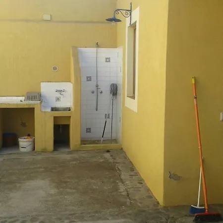 La Casa Di Titti E Jack Malfa (Salina)