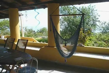 La Casa Di Titti E Jack Malfa (Salina)
